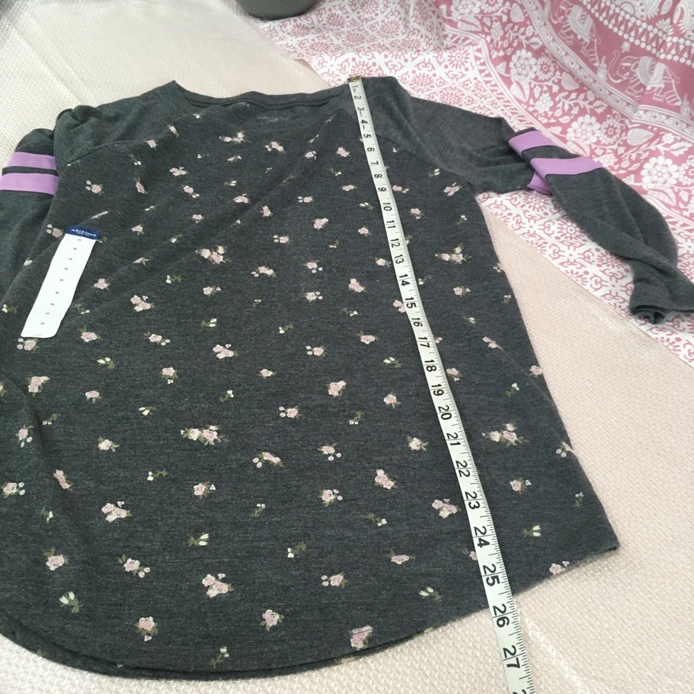 🌷3 Tops for $18 - NWT Arizona Jean Co. Grey Floral Crew Neck Shirt - Picture 11 of 16